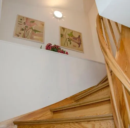 Am Rathaus 3* היידלברג