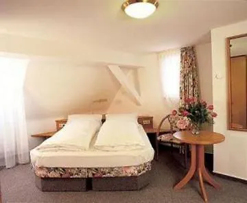 Am Rathaus 3* Heidelberg